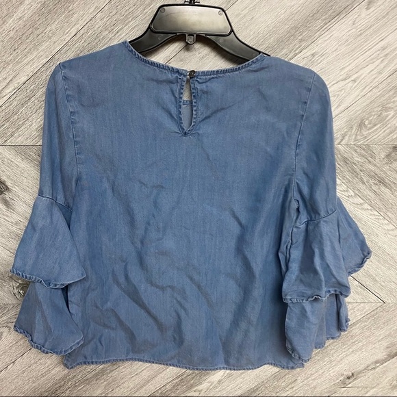 Beachlunchlounge Denim Chambray Ruffle Sleeve Top - Picture 5 of 5